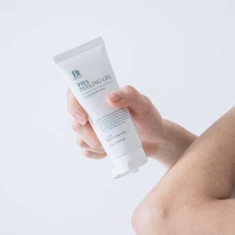 BENTON Delikatny żel peelingujący z kwasem PHA Peeling Gel 70ml